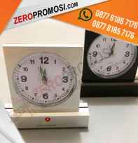 Jam Meja Analog JMP04