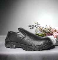 SEPATU SAFETY