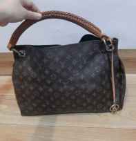 LV ARTSY tote
