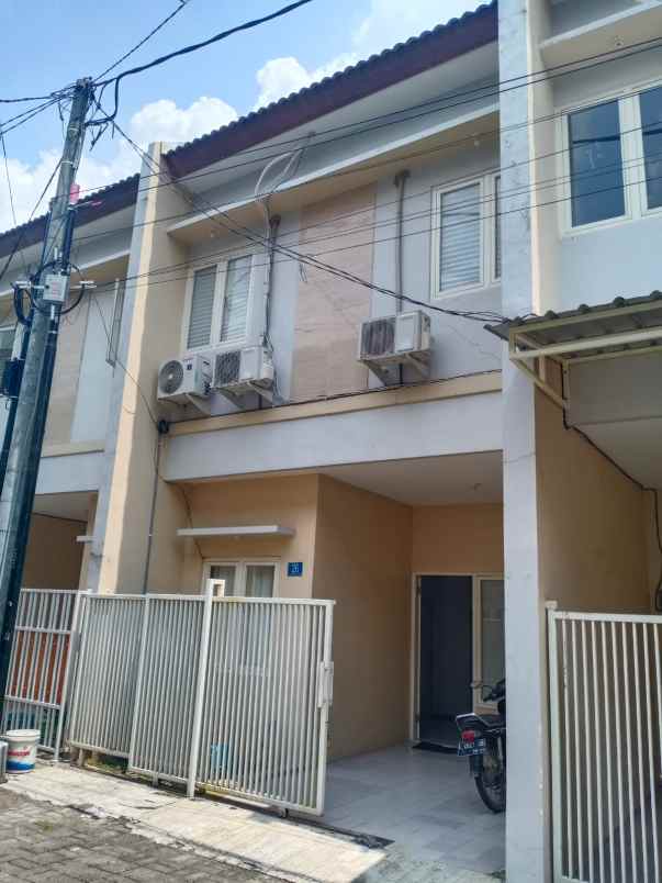 rumah tenggilis mejoyo