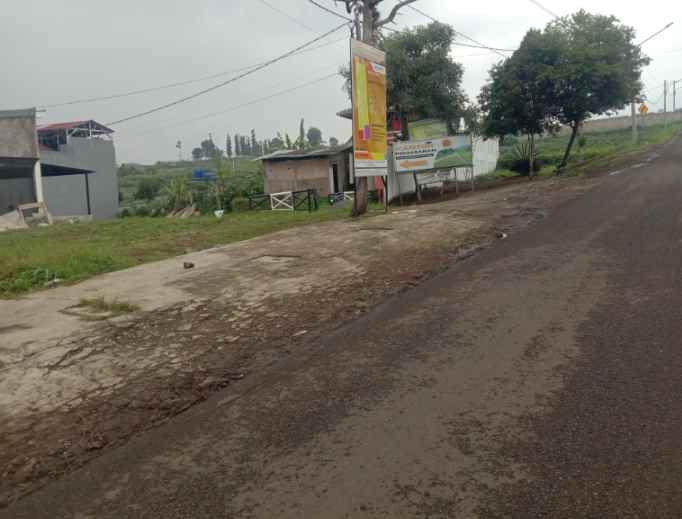 tanah ngamprah