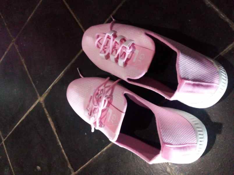 sepatu dan sandal jagakarsa