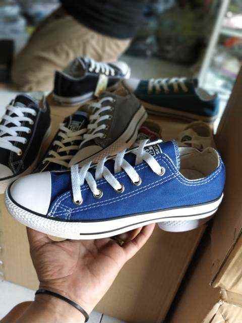 sepatu dan sandal pria cipondoh