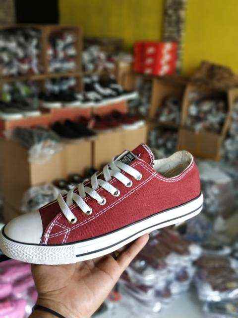 sepatu dan sandal pria cipondoh