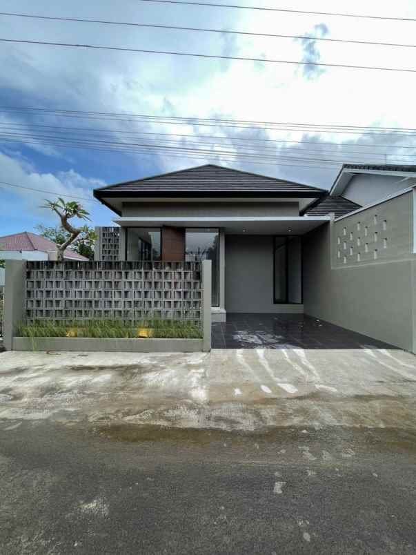 rumah seyegan