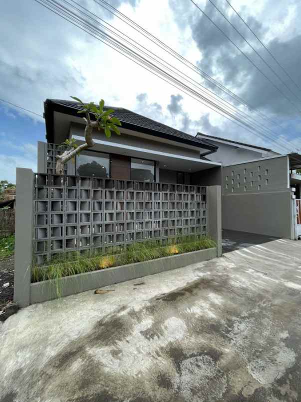 rumah seyegan