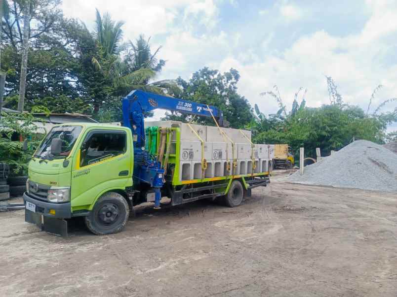 alat bangunan cipayung