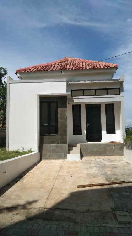 rumah ujung berung