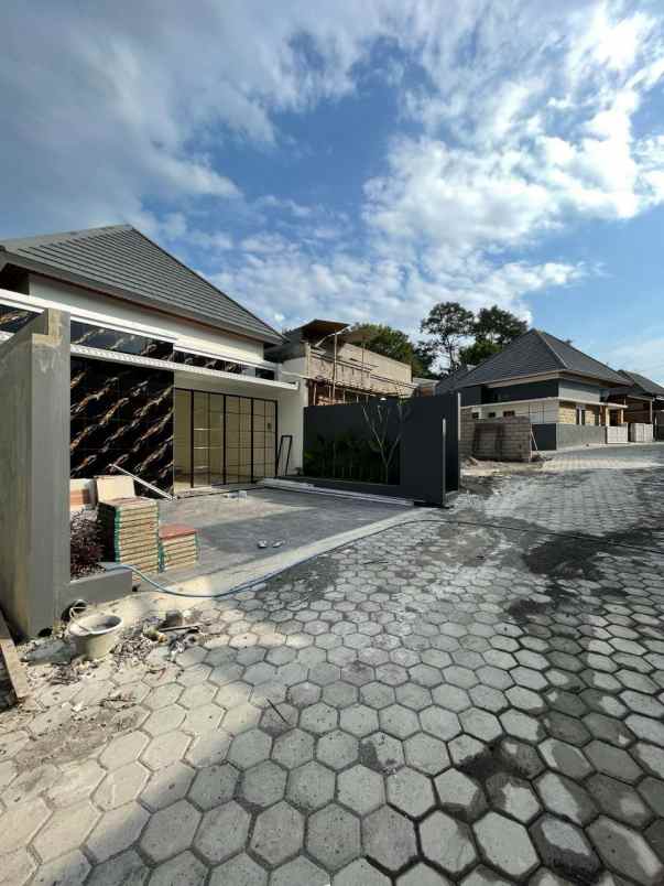 rumah ngemplak