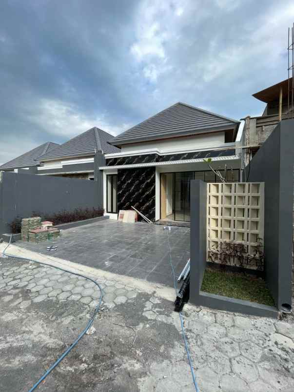 rumah ngemplak