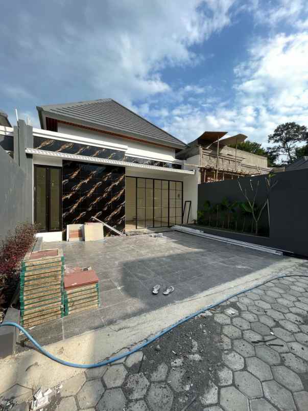 rumah ngemplak