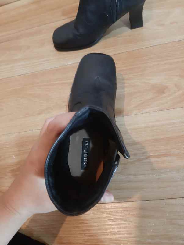 sepatu dan sandal ciputat timur