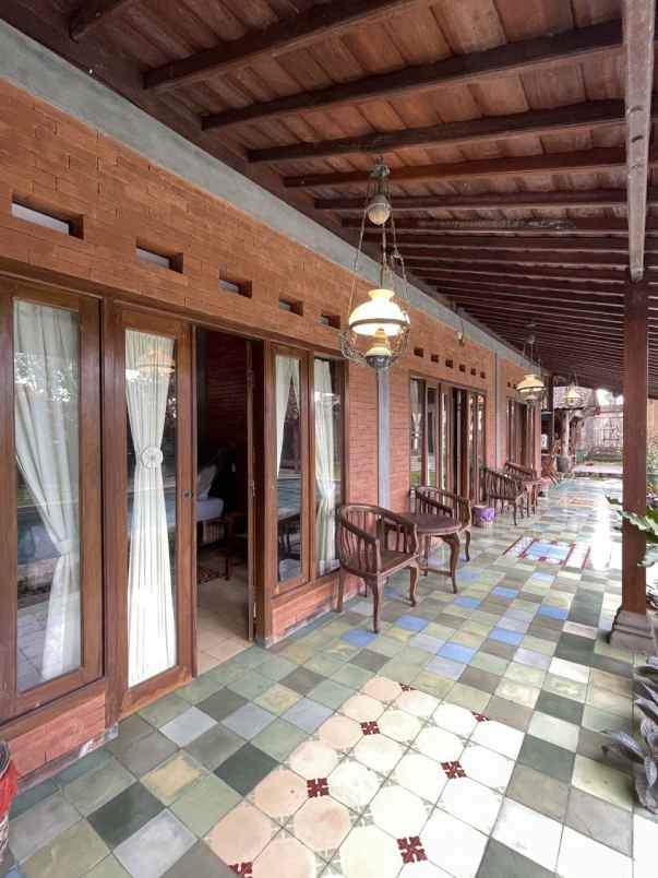 villa ngemplak