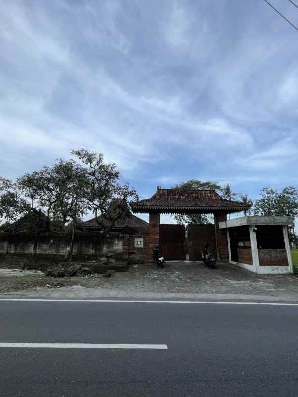 villa ngemplak