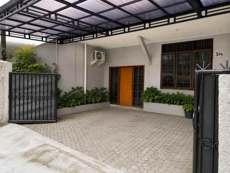 kost kebayoran baru