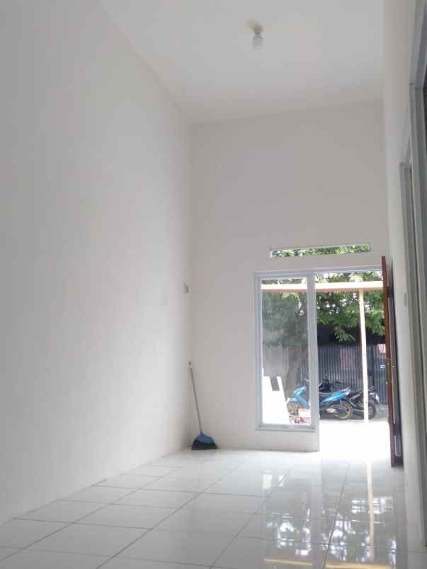 rumah tanah sereal