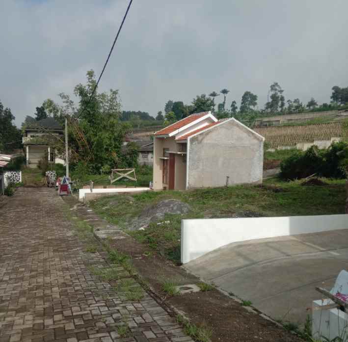 tanah ngamprah
