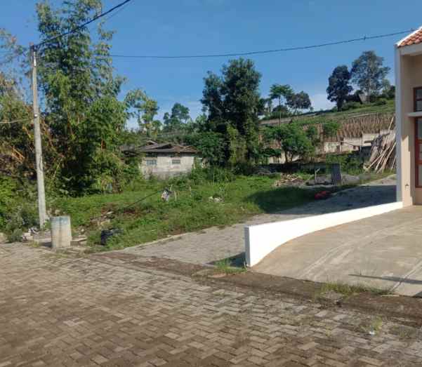 tanah ngamprah