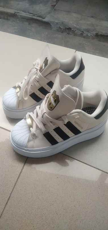 sepatu dan sandal pria cinere