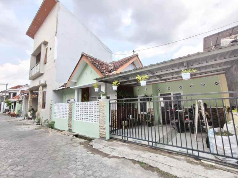 rumah banguntapan