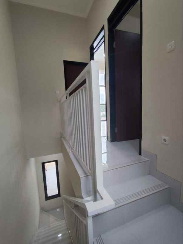 rumah bekasi