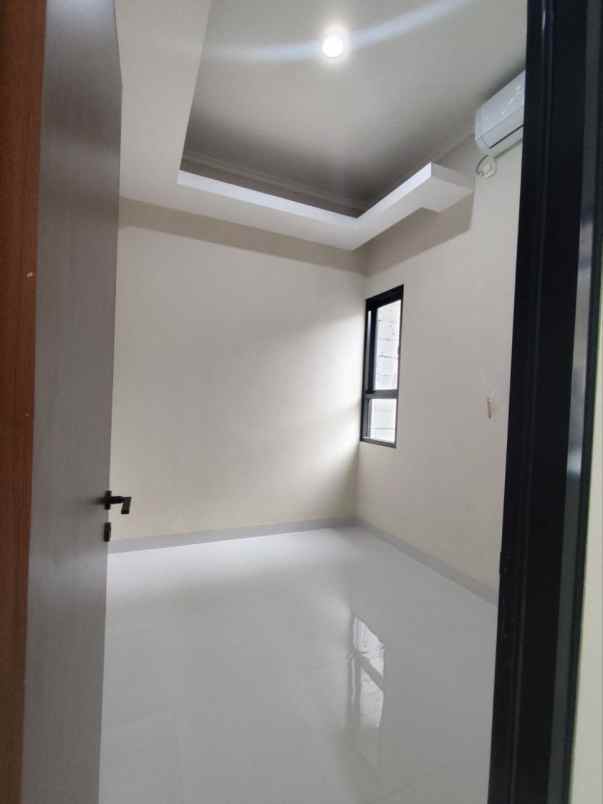 rumah bekasi