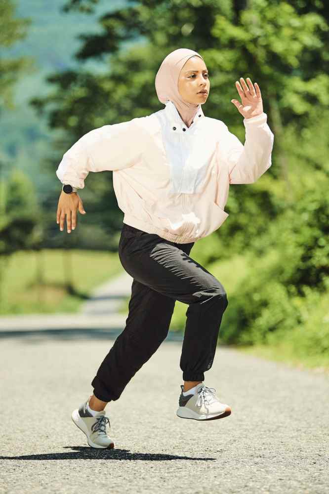 jaket parasut dan legging